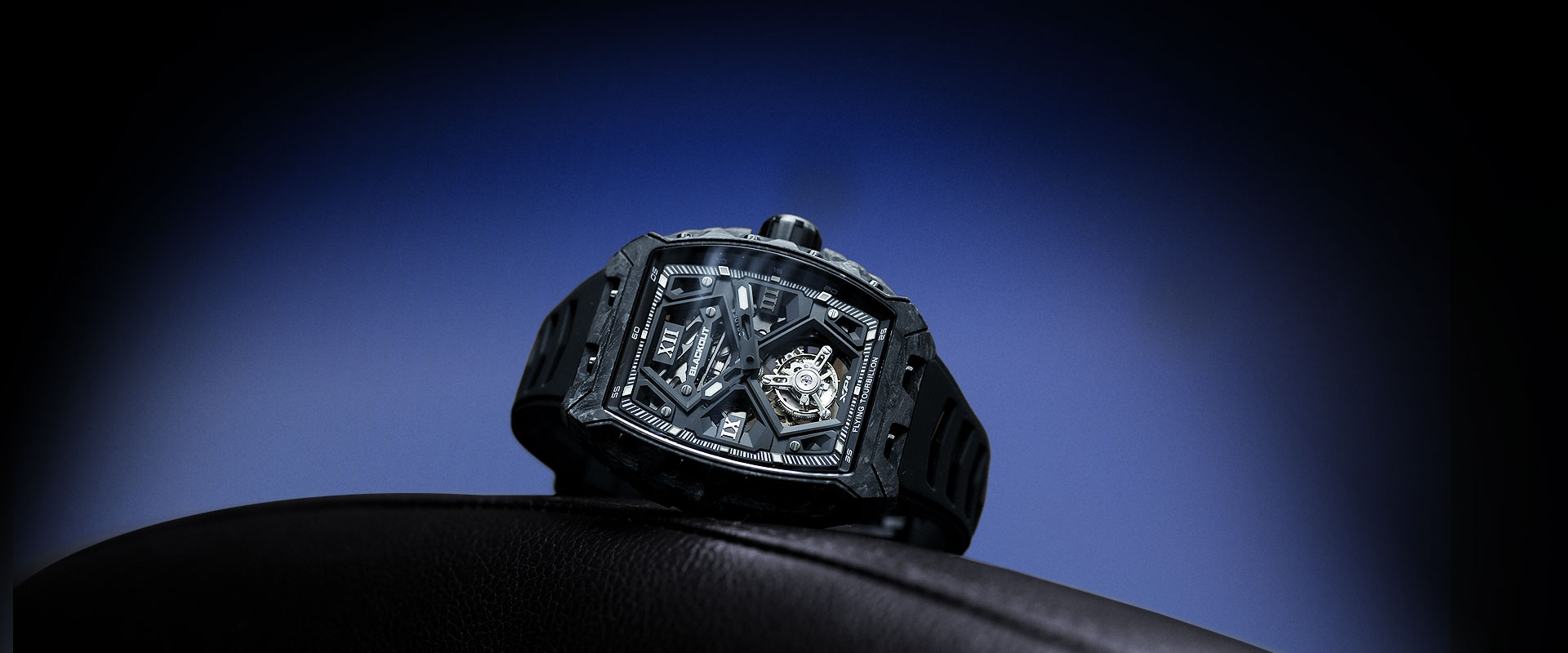 LUMINESCENT TOURBILLON