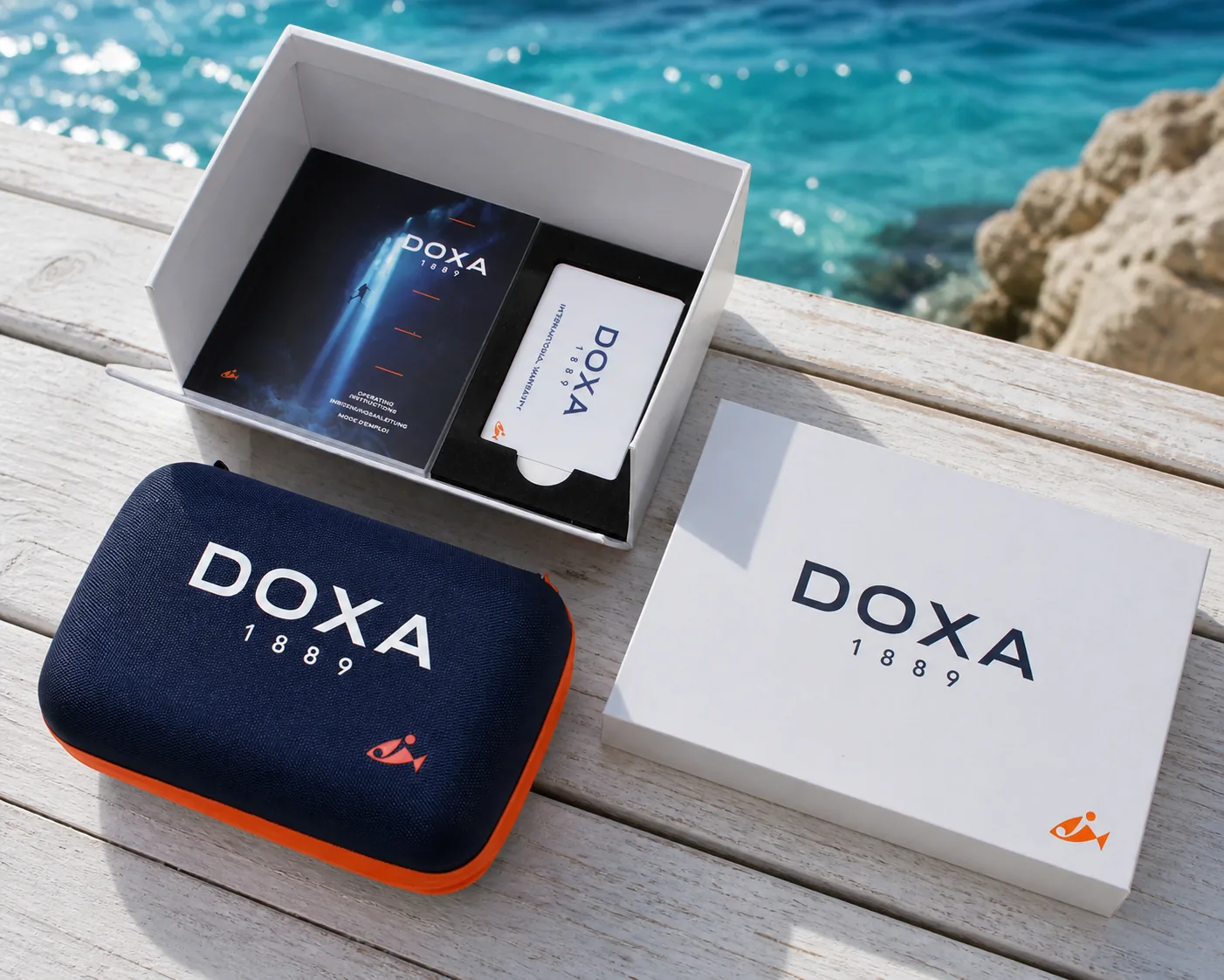 DOXA専用ボックス、ウォッチケース、取扱説明書のセット